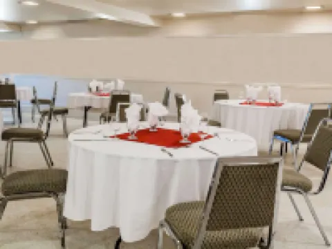 Super 8 by Wyndham Kirkland Lake Hotels in Timiskaming District