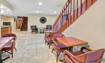 Super 8 by Wyndham Indianapolis/Emerson Ave