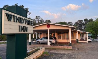 Windtree Inn