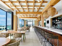 SpringHill Suites Jacksonville Beach Oceanfront Hotels near Engine 15 Brewing Co.