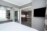 Sandman Signature Mississauga Hotel