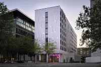 Moxy Milton Keynes Hotel dekat Kiss Gyms