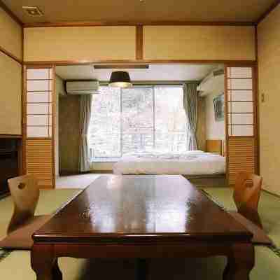 塩原元湯温泉 元泉館 Rooms