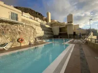 Cozy home with terrace and access to swimming pool!