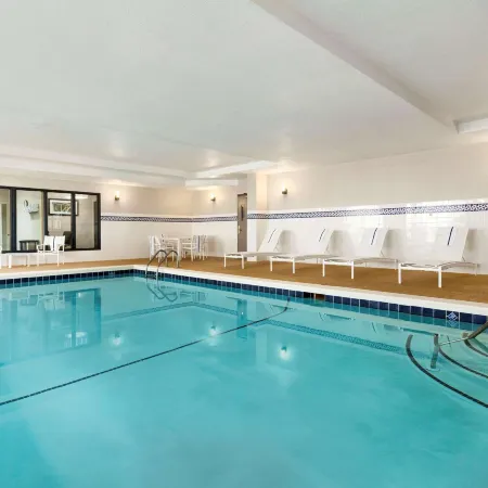 Country Inn & Suites by Radisson, Dalton, GA