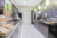 La Quinta Inn & Suites by Wyndham Ada - breakfast