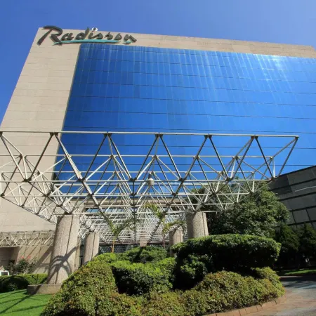 Radisson Paraiso Hotel Mexico City Отели рядом с достопримечательностью «Стадион «Ацтека»»