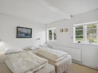 "Elvin" - 2.7km from the Sea