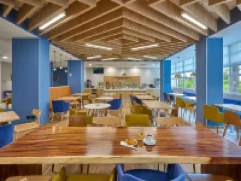 City Express Plus by Marriott Cancún Aeropuerto Riviera ベニート・ファレスのホテル