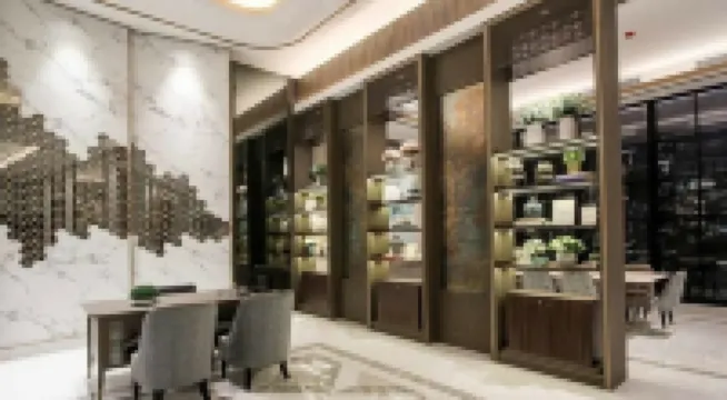 Lavy at Anderson Pakuwon Mall with City View