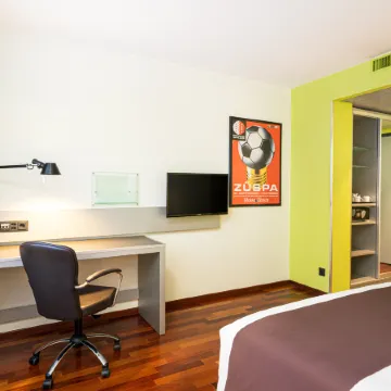 Holiday Inn ZÜRICH - MESSE by IHG Отели рядом с достопримечательностью «Швейцарская высшая техническая школа Цюриха»