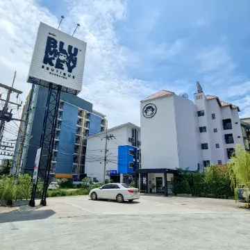 Blu Monkey Boutique Bangsaen Отели рядом с достопримечательностью «Гора Кхао-Саммук»