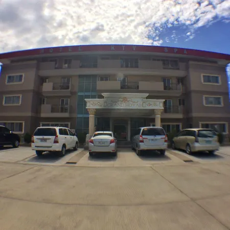 Grand Hoyah Hotel