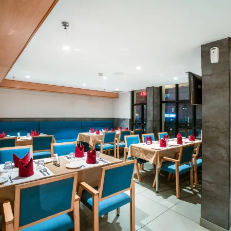 Townbridge Hotels & Suites