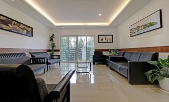 Misty Garden Resorts