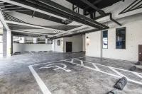 Central Hotel - parking