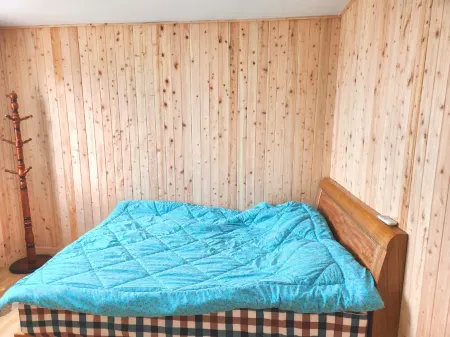 Yeongdeok Dolphin Pension Отели рядом со станцией Jangsa Station