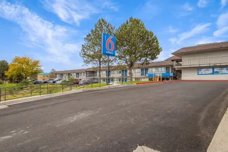 Motel 6 Elko, NV Отели рядом с Аэропорт Элко