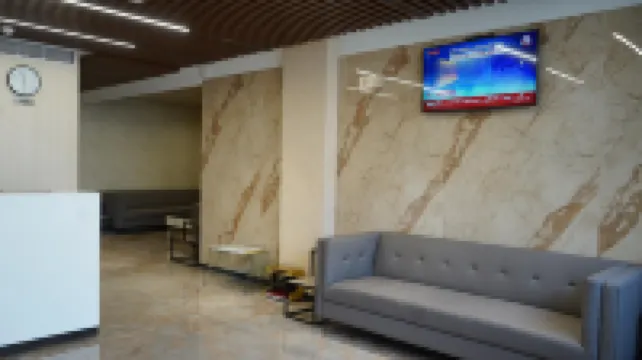 ที่นอนสีม่วงโดย VITS Dwarkesh, Surat