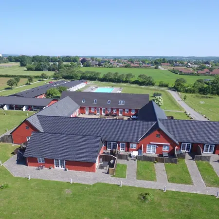 "Esbern" - 6km from the Sea