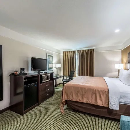 Quality Inn & Suites SeaWorld North