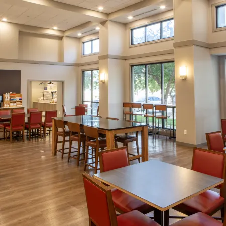 Holiday Inn Express & Suites SIOUX CITY - SOUTHERN HILLS by IHG