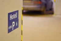 Sure Hotel by Best Western Focus - Bãi đậu xe