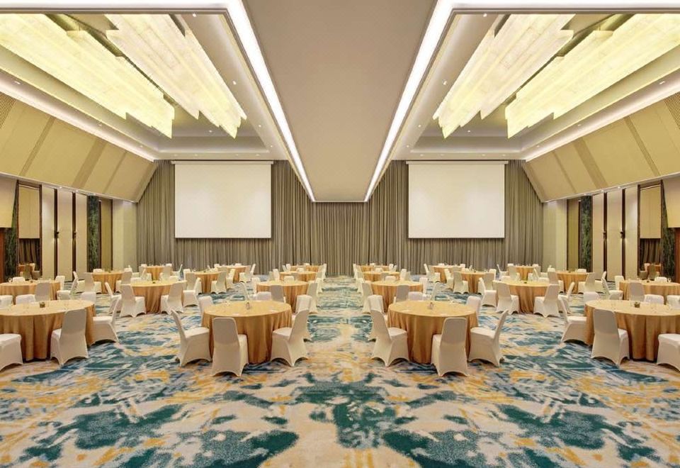 머큐어 팡칼란 분의 편안한 라운지 공간