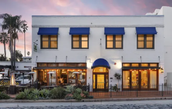 Riviera Beach House Hotels in Santa Barbara Urban Wine Trail