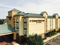 DoubleTree by Hilton Springdale Hotels in 