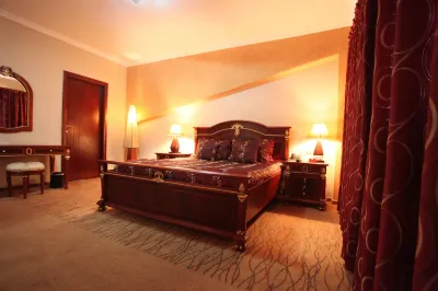 Crossroads Hotel