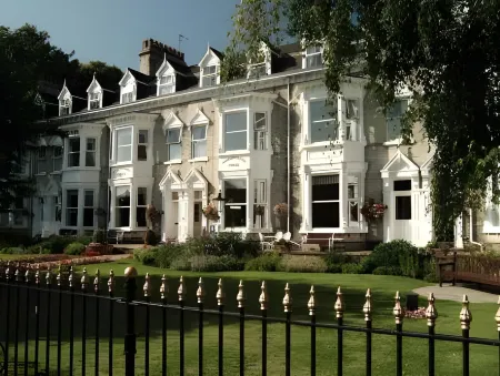 Wheatlands Lodge Hotel