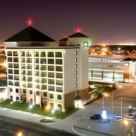 Courtyard by Marriott Oklahoma City Downtown Отели рядом с достопримечательностью «Бриктаун»