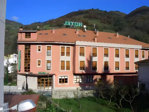 Hotel las Cruces Hotels in Salas