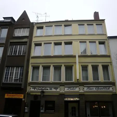 Altstadt Hotel Rheinblick Отели рядом с достопримечательностью «Концертный зал Tonhalle»
