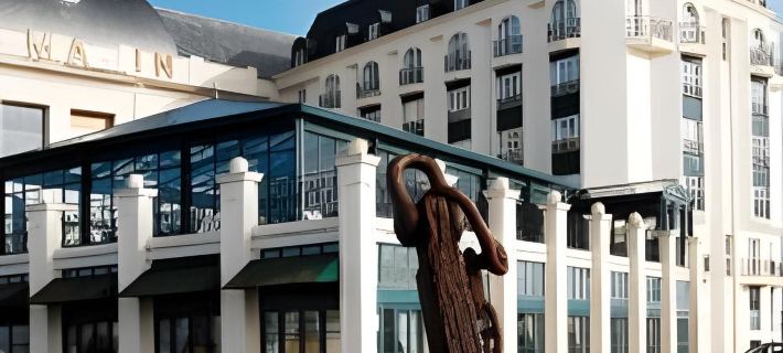 SOWELL HOTELS Le Beach Hotels in Basse-Normandie