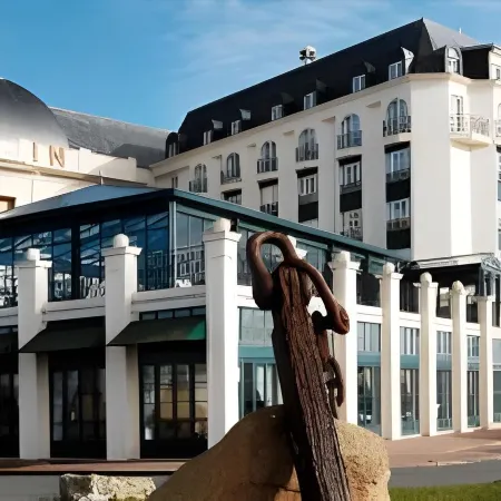 SOWELL HOTELS Le Beach