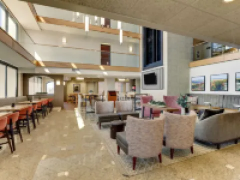 Drury Inn & Suites Marion Hotels in Marion