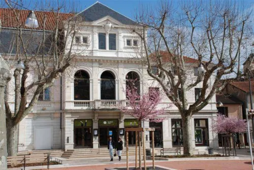 Kyriad Villefranche Sur Saone Hotels in Blace