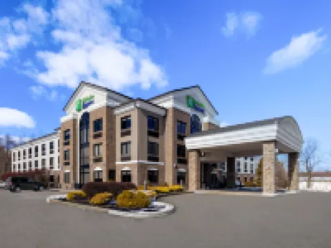 Holiday Inn Express GROVE CITY (OUTLET CENTER) by IHG スプリングフィールドのホテル