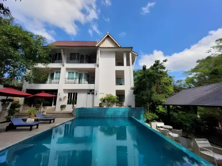 Zantiis Ndol Villas Отели рядом с достопримечательностью «Muak Lek waterfall»