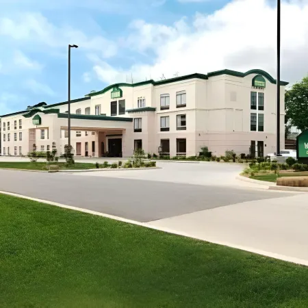 Wingate by Wyndham Lafayette Airport