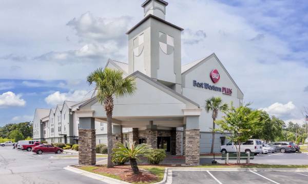 Best Western Plus Savannah Airport Inn Suites