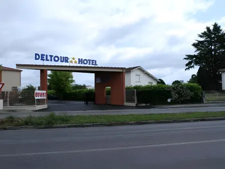 Brit Hotel Confort Villeneuve Sur Lot Отели рядом с достопримечательностью «Haras»