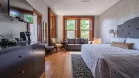 The Idlewyld Inn and Spa Hotels in der Nähe von Sunglass Hut