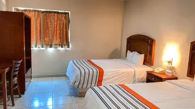 Hotel Express Inn Juchitan Отели в г. Сьюдад-Истепек