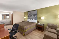 Super 8 by Wyndham Fort Mitchell Cincinnati Area Hotels in Fort Mitchell