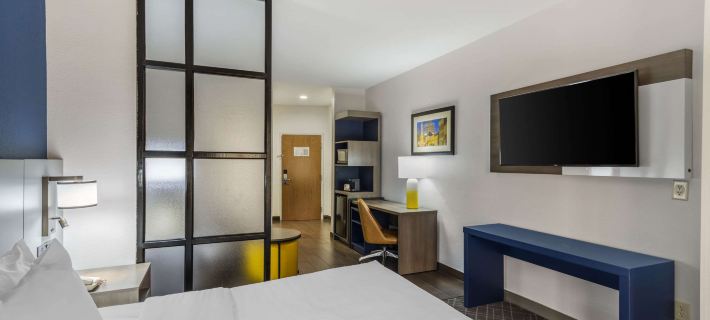 Comfort Suites Hotels in Bibb County