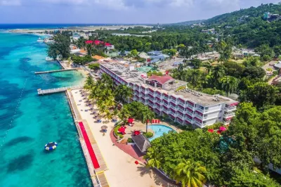 Grand Decameron Montego Beach, A Trademark All Inclusive