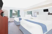 Microtel Inn & Suites by Wyndham Broken Bow